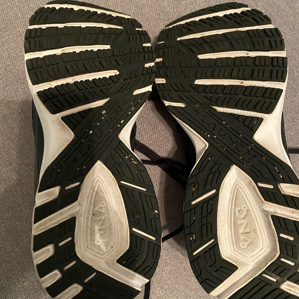 Brooks Launch 4